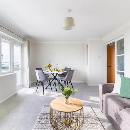 Wow! Seaview Beach Apartment Sleeps 6-Free Parking Bournemouth Exterior photo